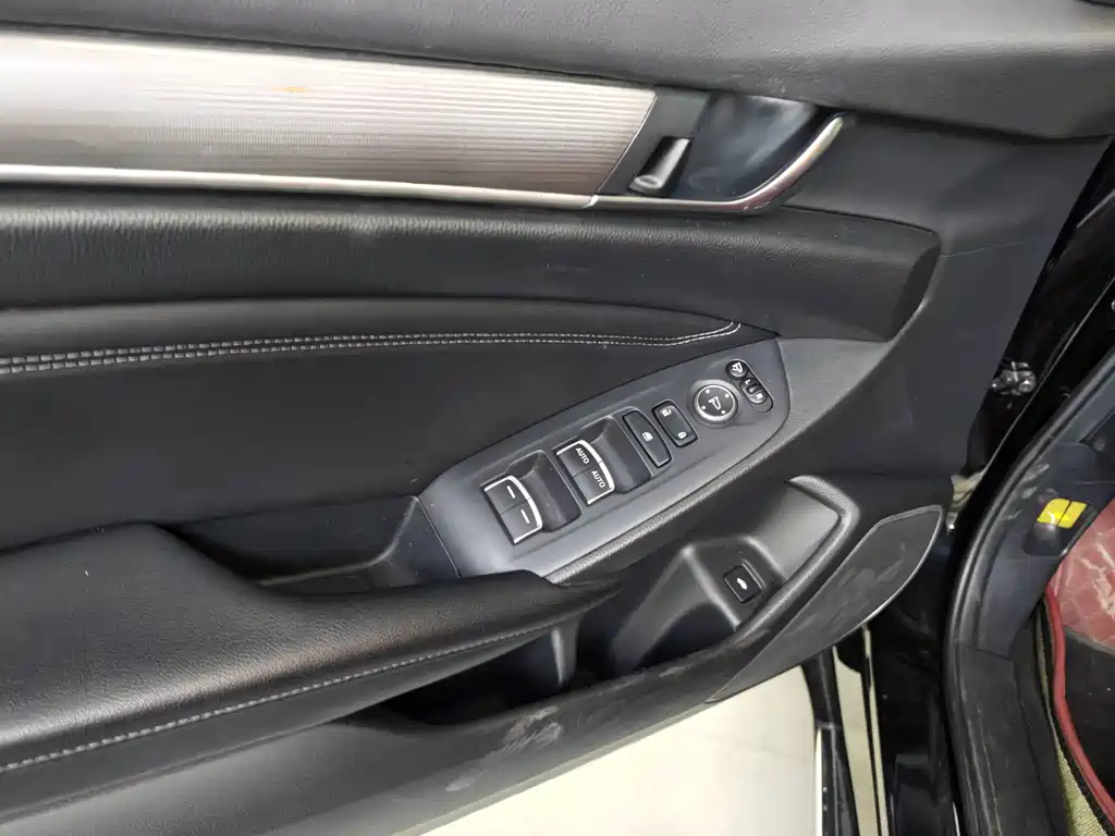 Honda Accord — фото 14