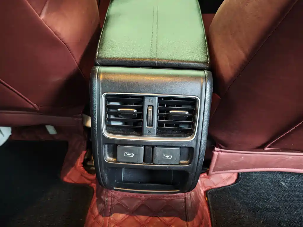 Honda Accord — фото 10