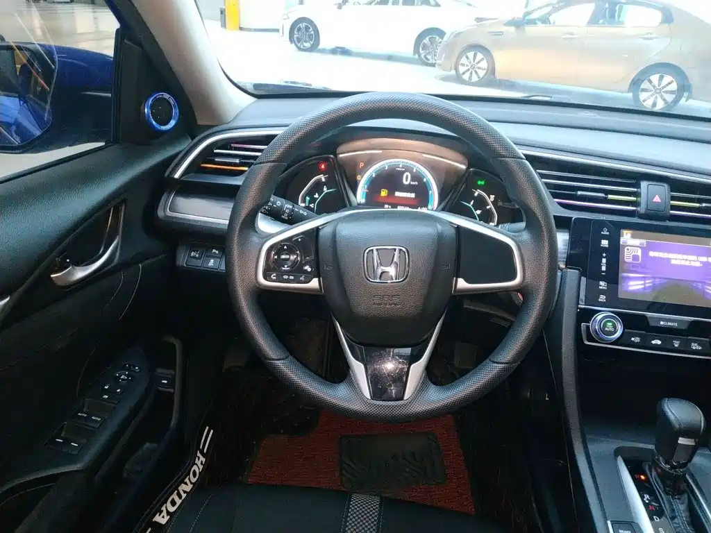 Honda Civic — фото 11