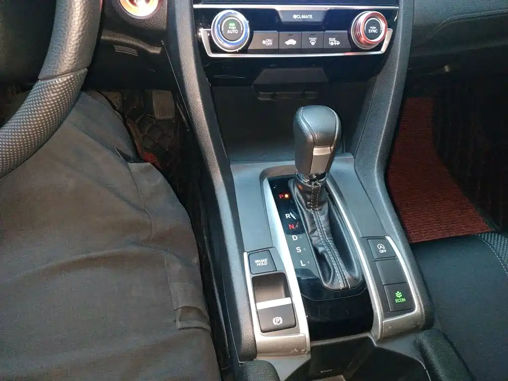 Honda Civic — фото 14