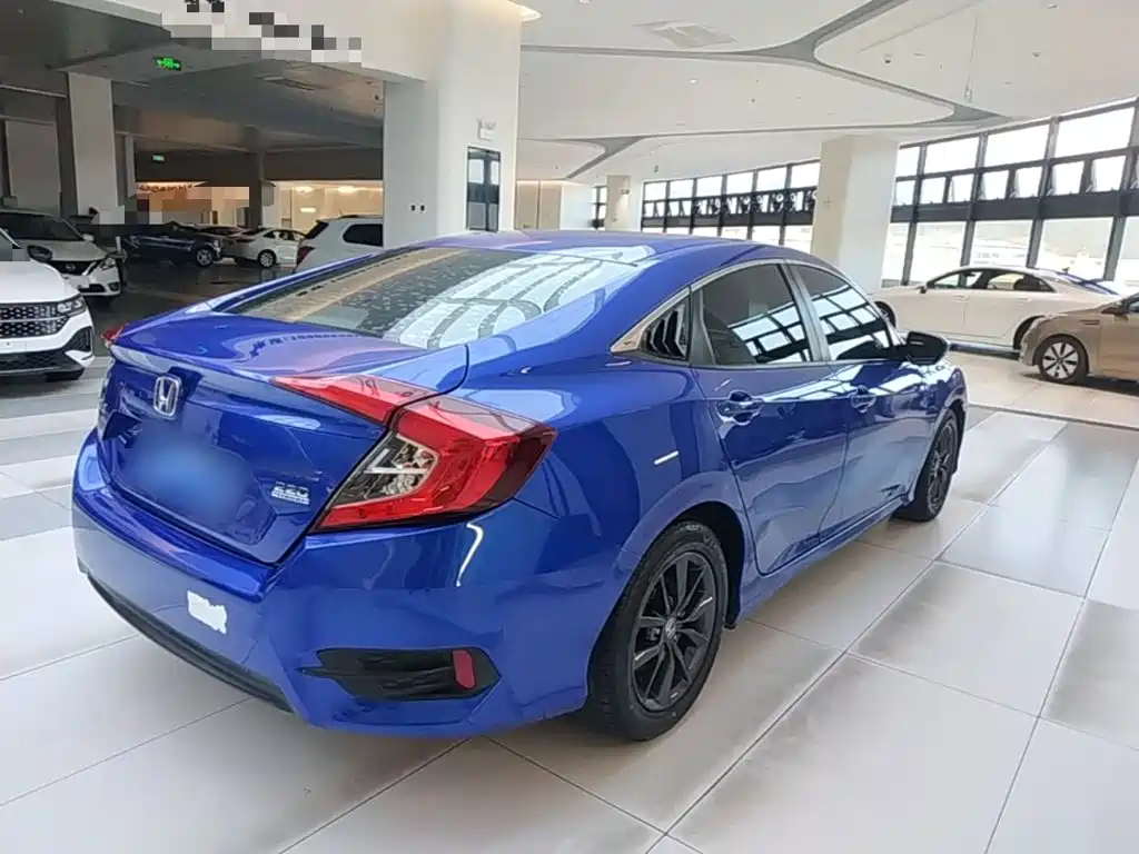 Honda Civic — фото 7