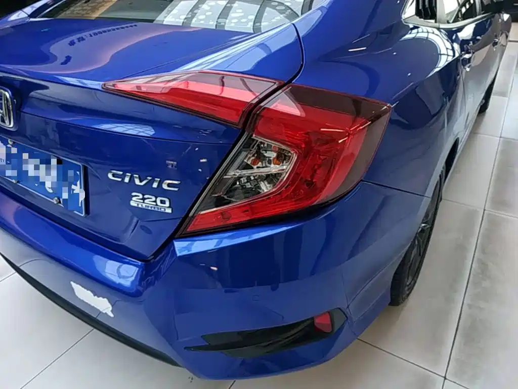 Honda Civic — фото 8