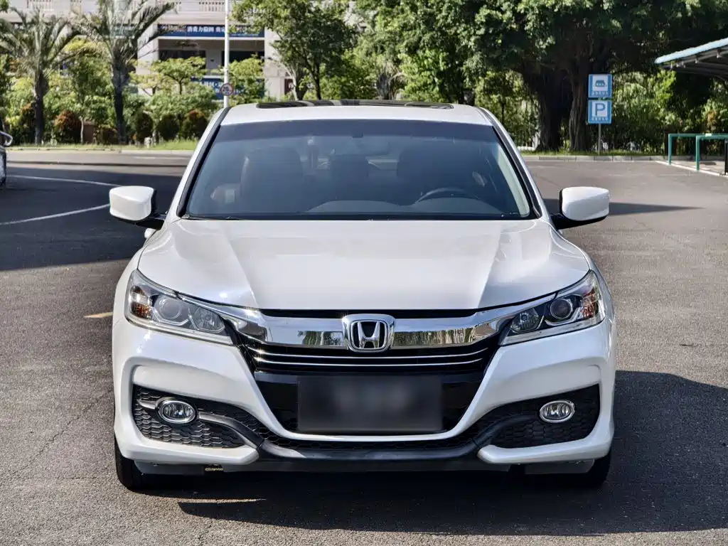Honda Accord — фото 5