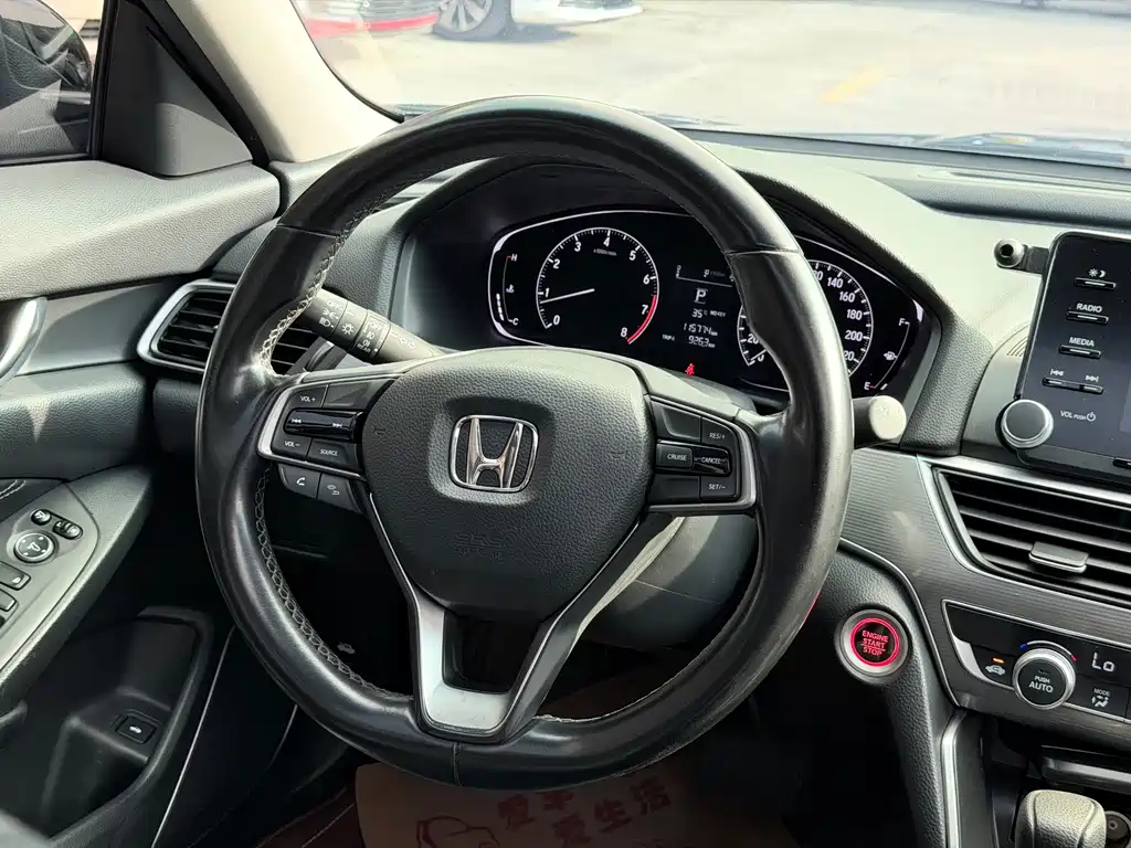 Honda Accord — фото 6