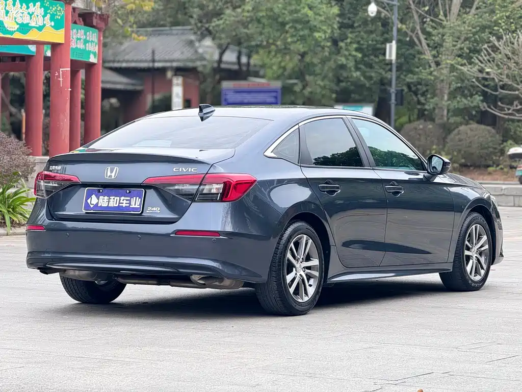 Honda Civic — фото 8