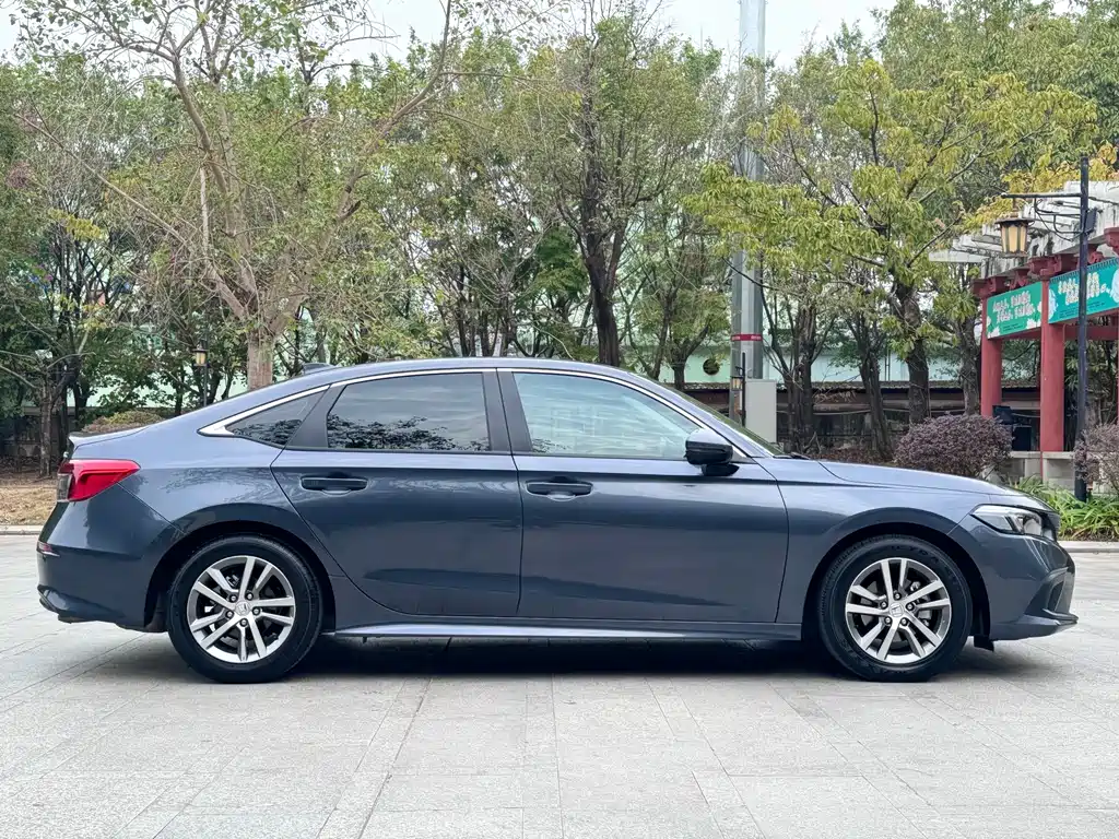 Honda Civic — фото 10