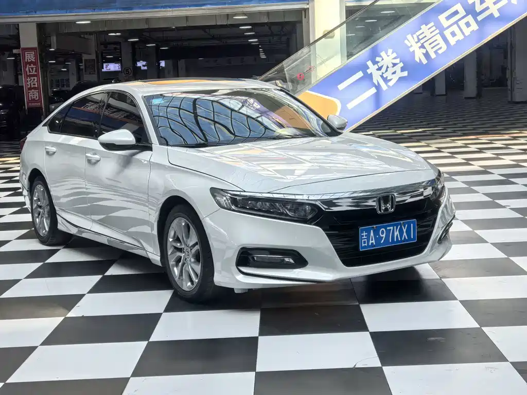 Honda Accord — фото 3