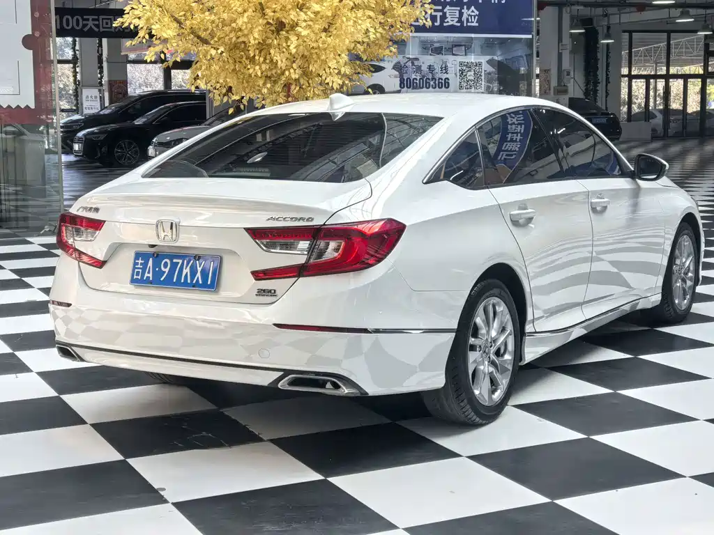 Honda Accord — фото 4