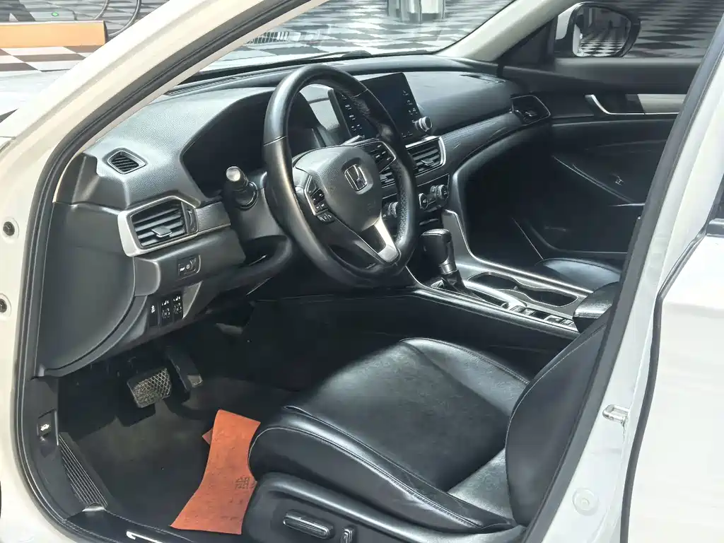 Honda Accord — фото 5