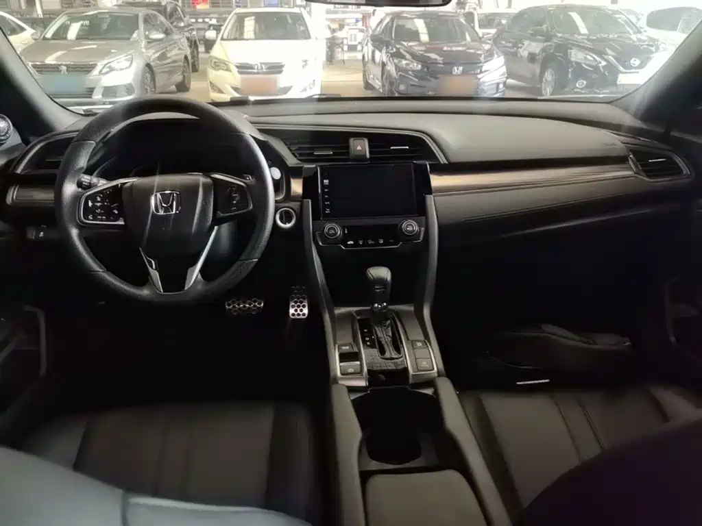 Honda Civic — фото 10