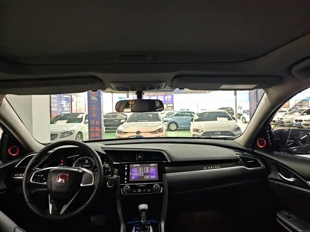 Honda Civic — фото 18
