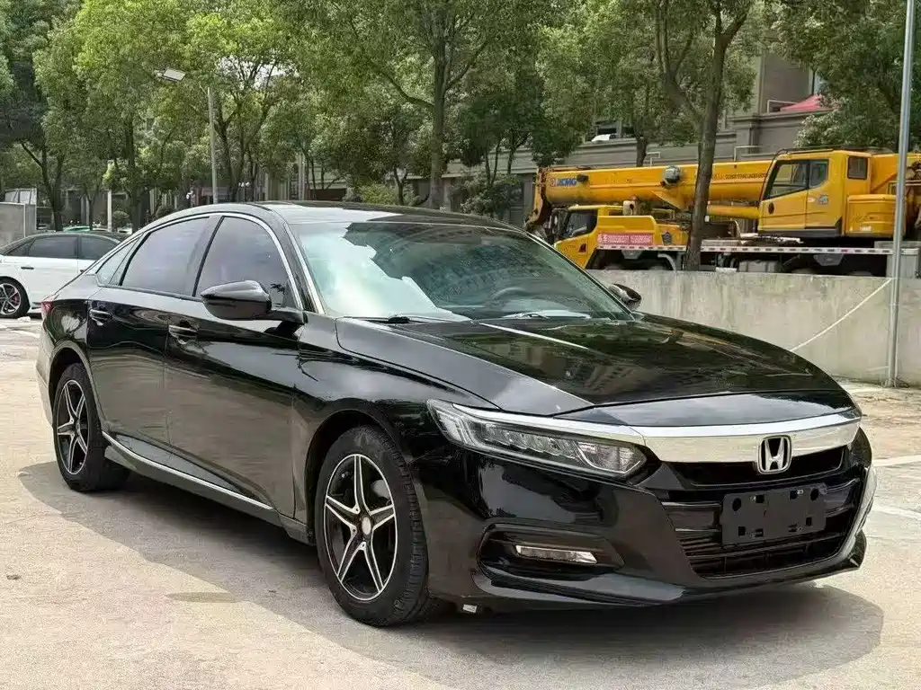 Honda Accord — фото 3