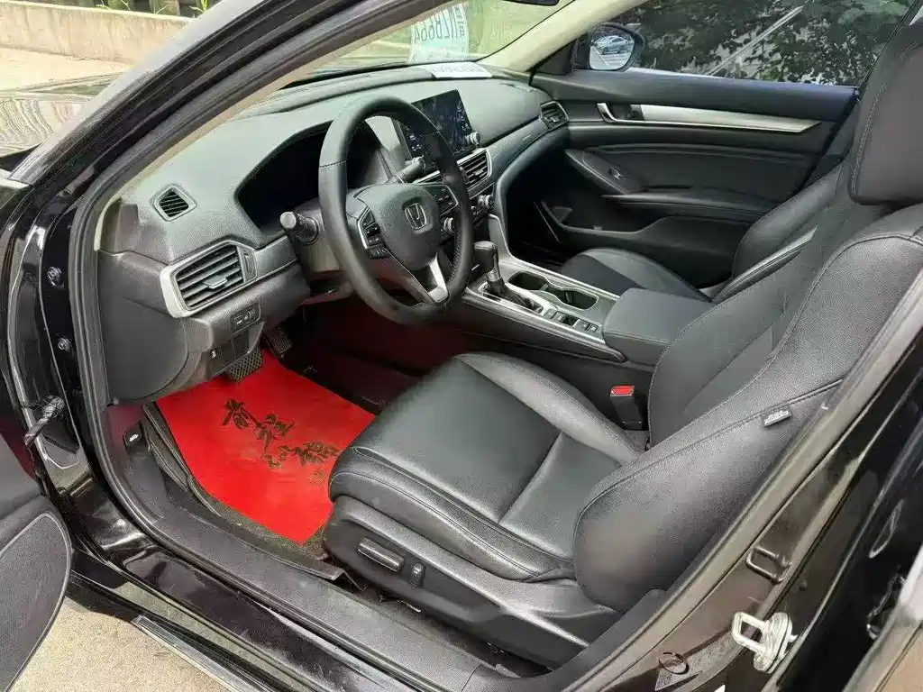 Honda Accord — фото 4
