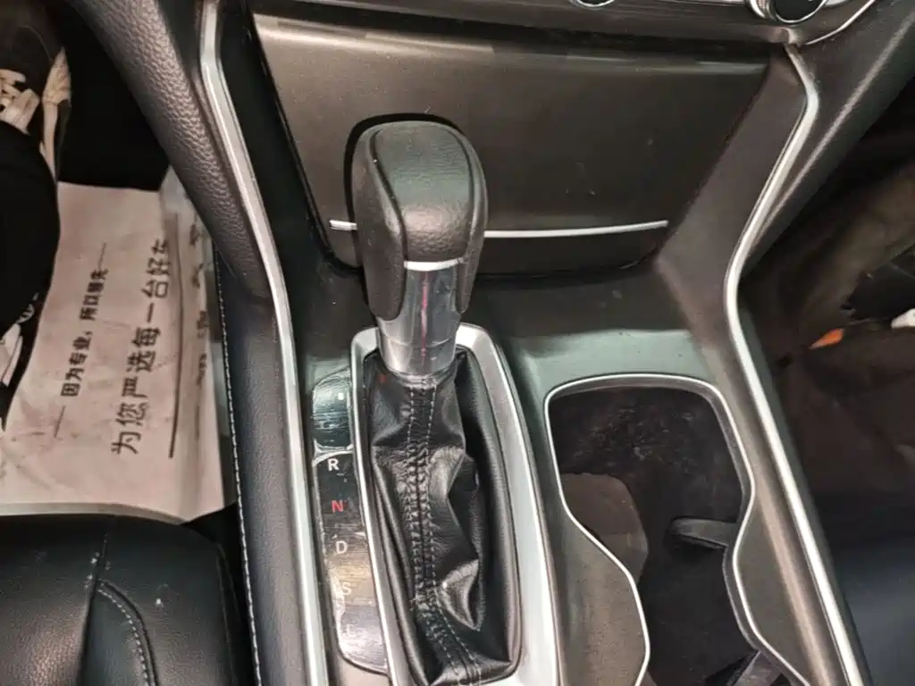 Honda Accord — фото 14