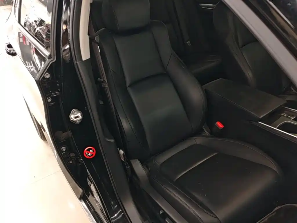 Honda Accord — фото 25