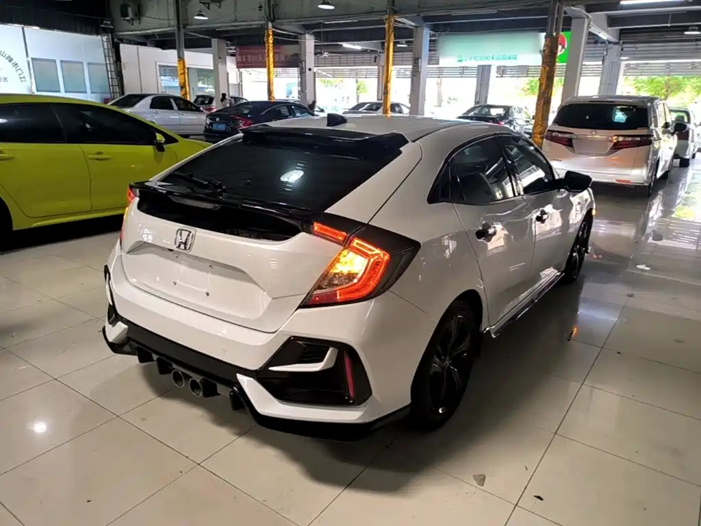 Honda Civic — фото 7