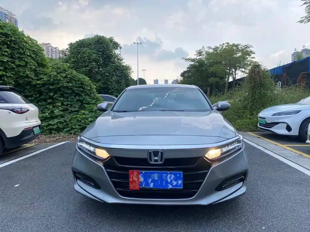 Honda Accord — фото 3