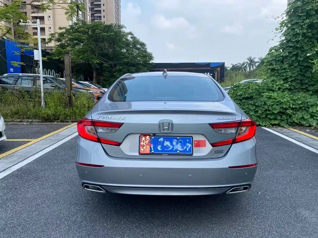 Honda Accord — фото 4
