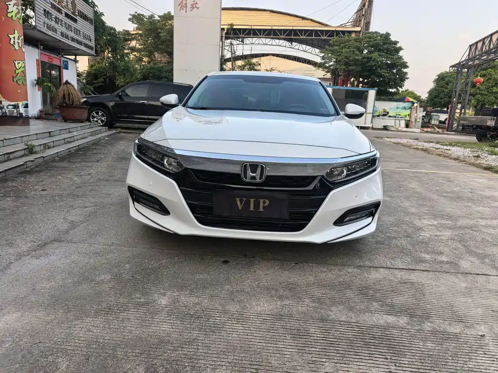 Honda Accord — фото 2