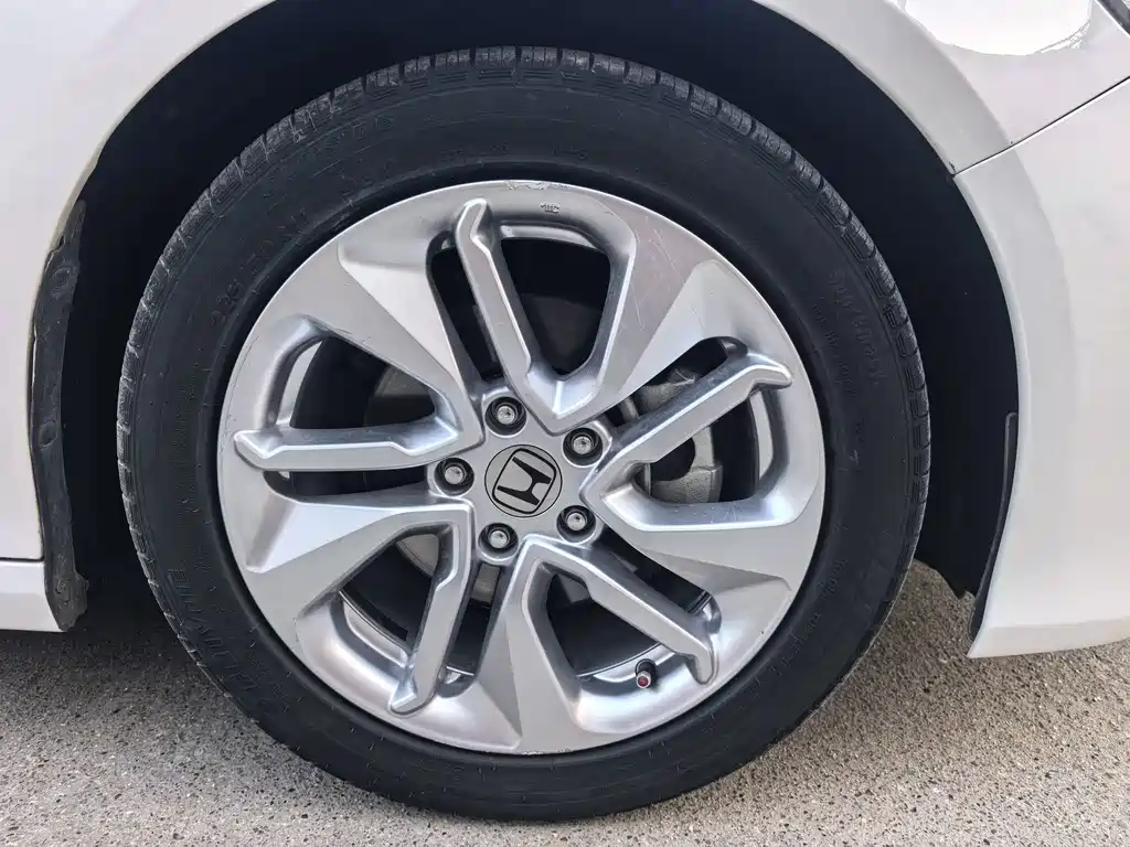 Honda Accord — фото 19