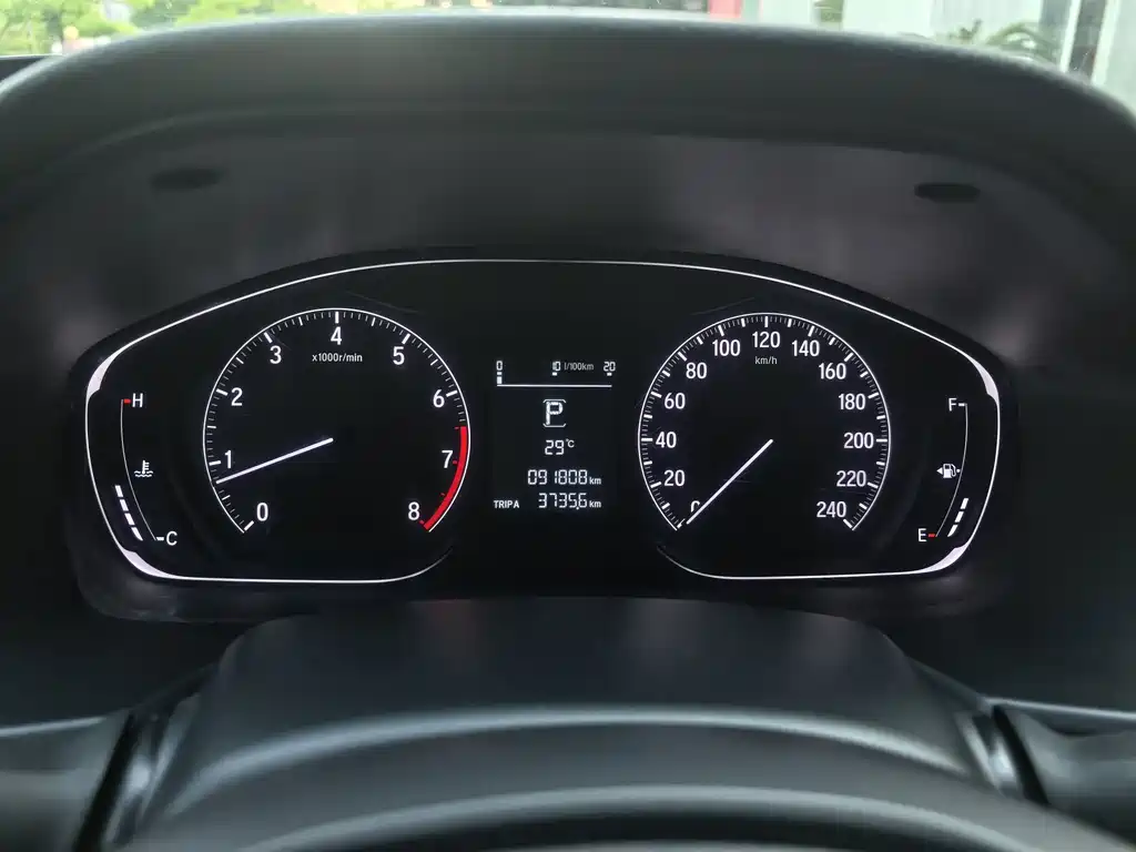 Honda Accord — фото 20