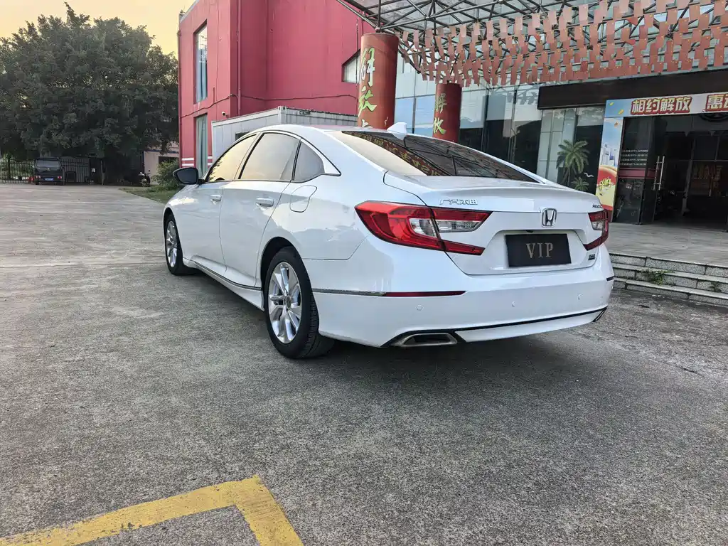Honda Accord — фото 5