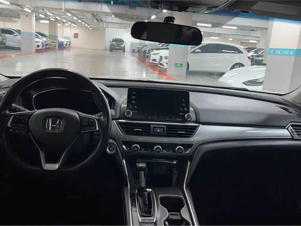 Honda Accord — фото 5