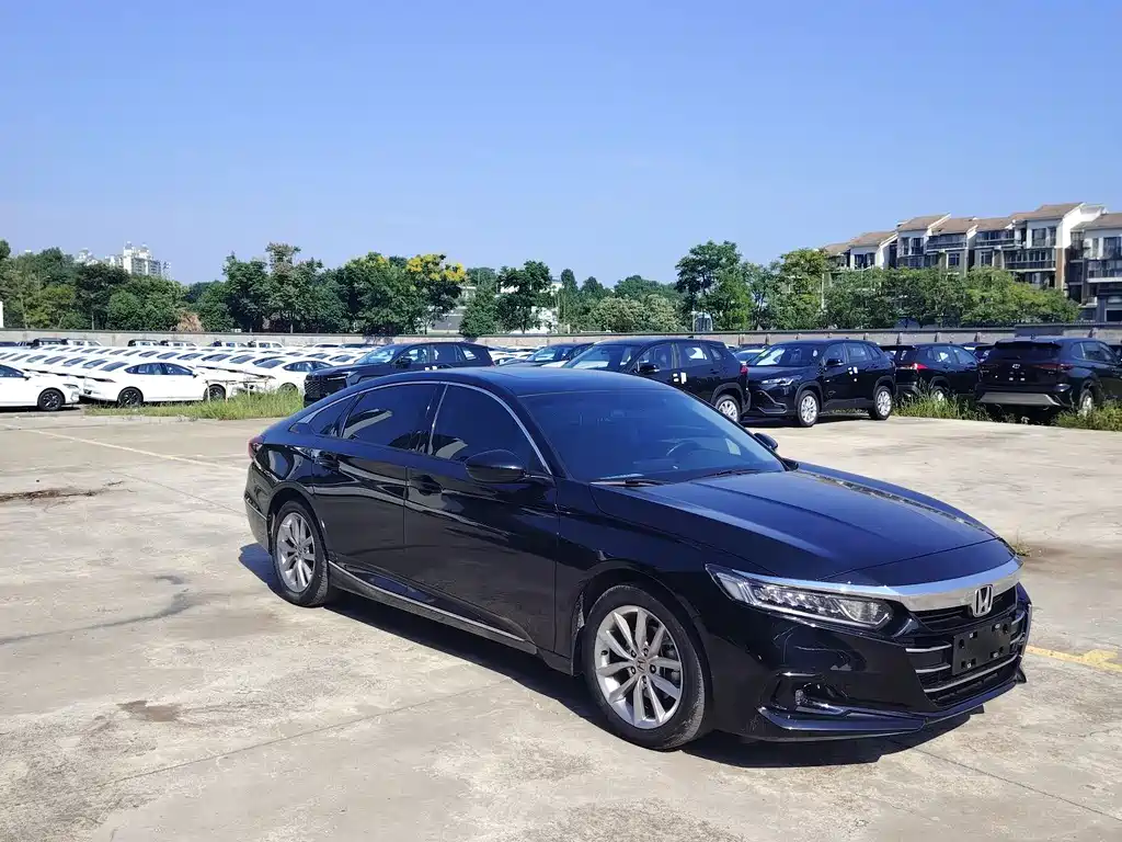 Honda Accord — фото 3