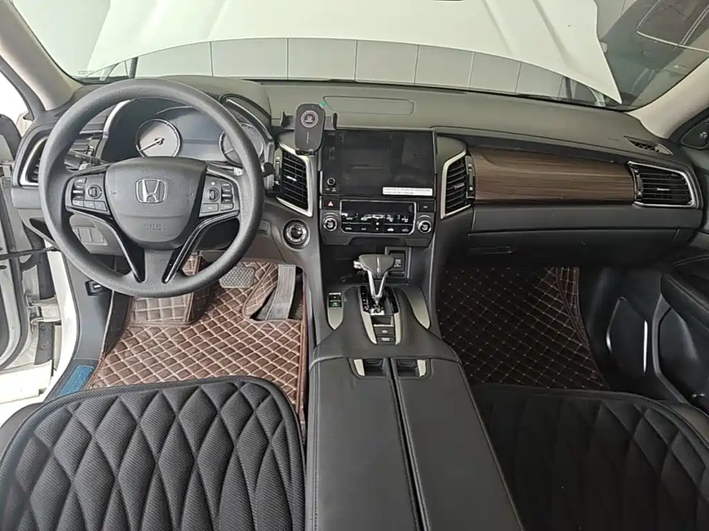 Honda Avancier — фото 10