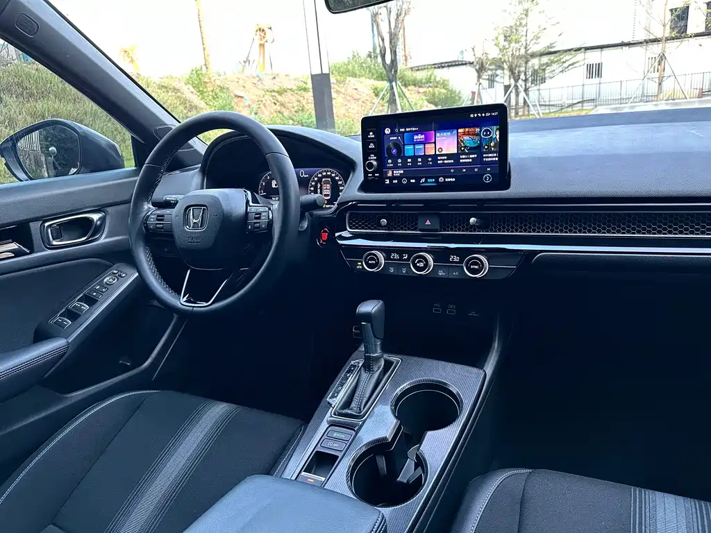 Honda Civic — фото 11
