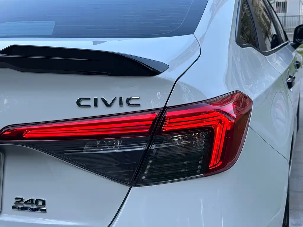 Honda Civic — фото 20