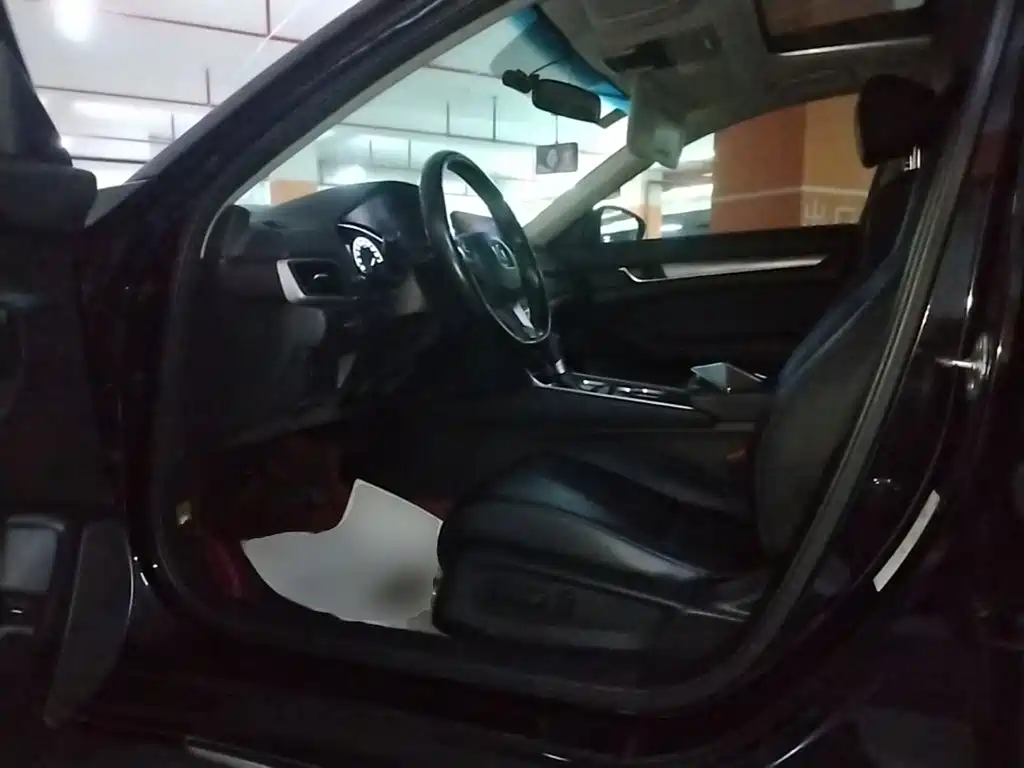 Honda Accord — фото 15