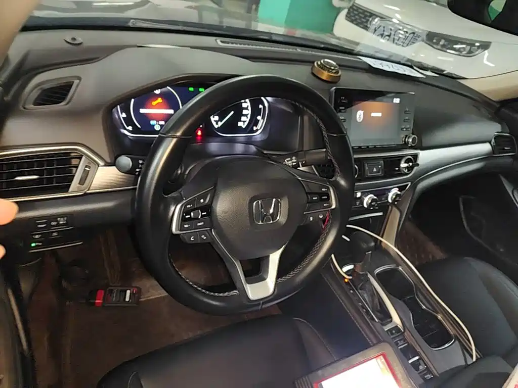 Honda Accord — фото 3