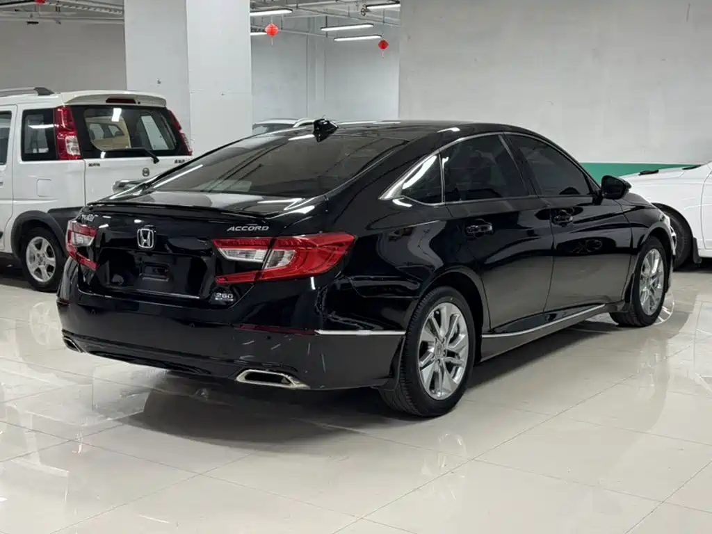 Honda Accord — фото 21