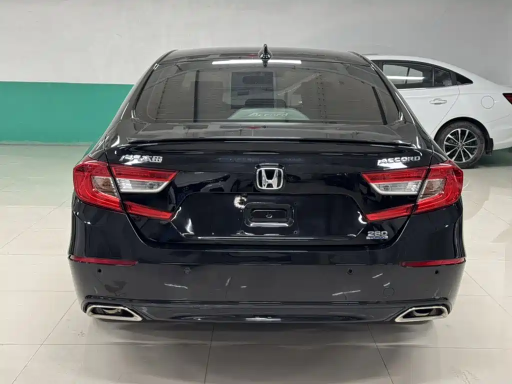Honda Accord — фото 23