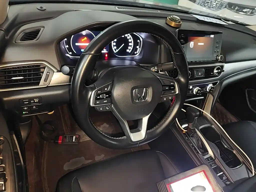 Honda Accord — фото 4
