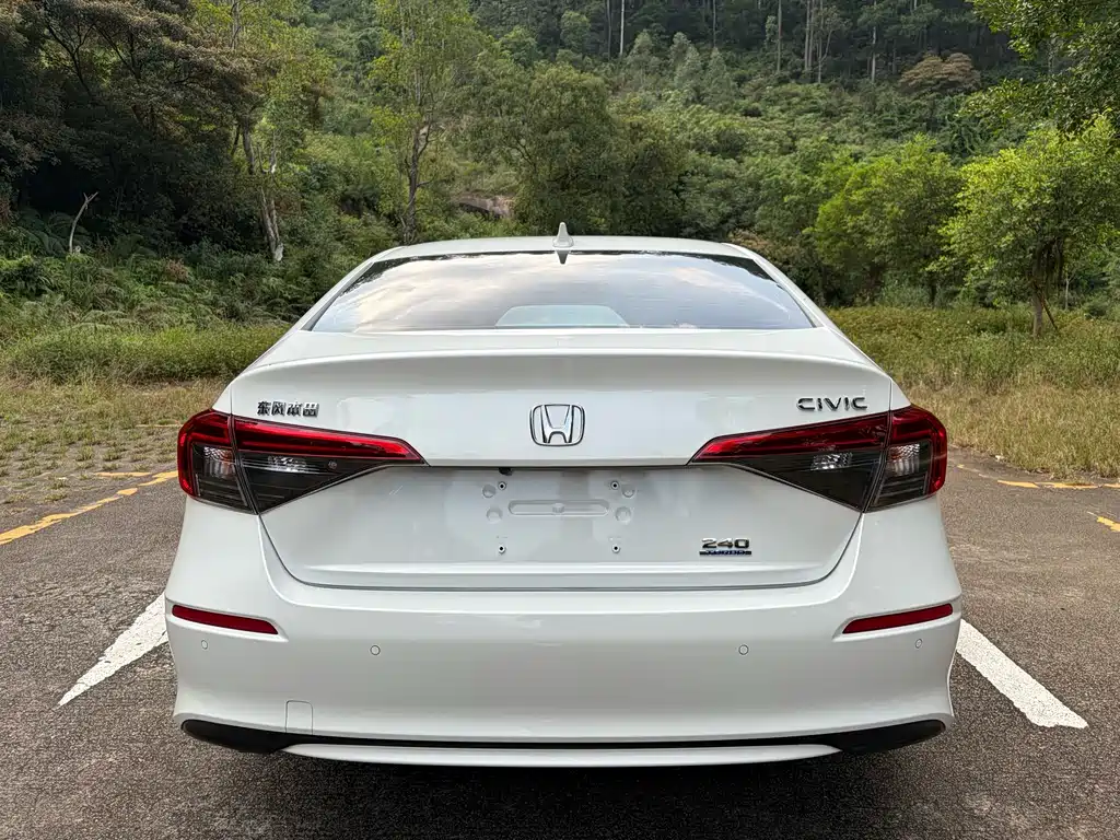 Honda Civic — фото 8