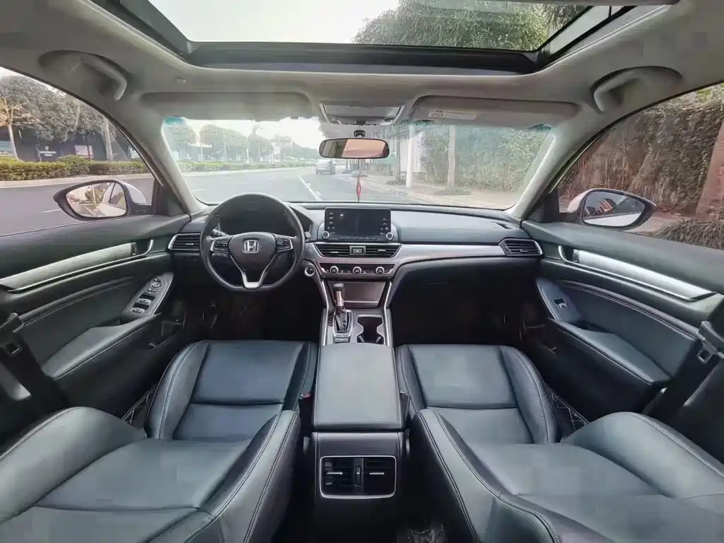 Honda Accord — фото 4