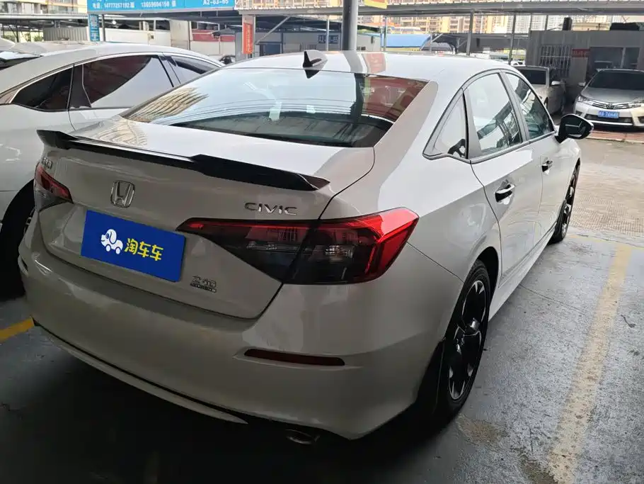 Honda Civic — фото 3
