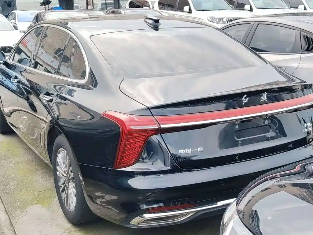 Hongqi Hongqi H5 — фото 10