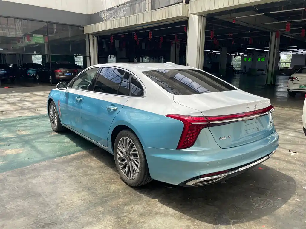 Hongqi Hongqi H5 — фото 10