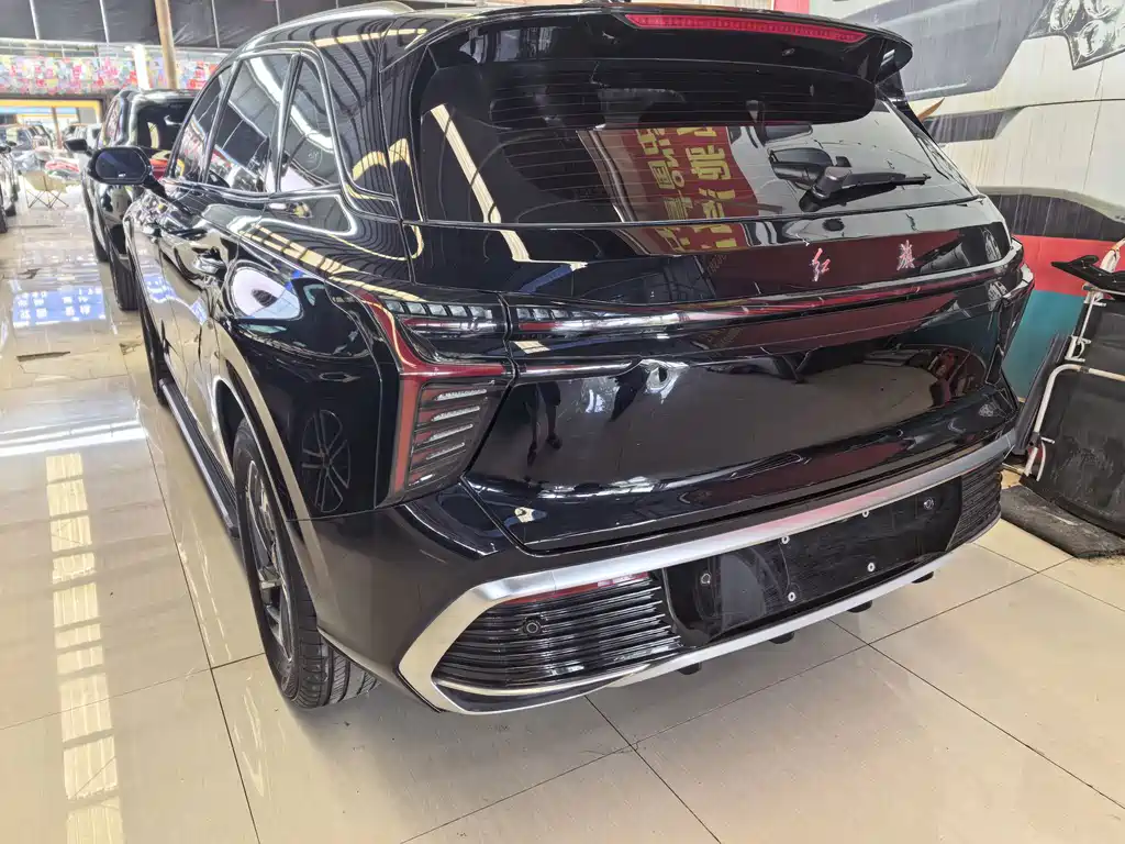 Hongqi Hongqi HS3 — фото 11