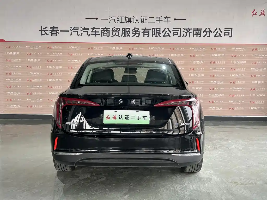 Hongqi Hongqi E-QM5 — фото 3