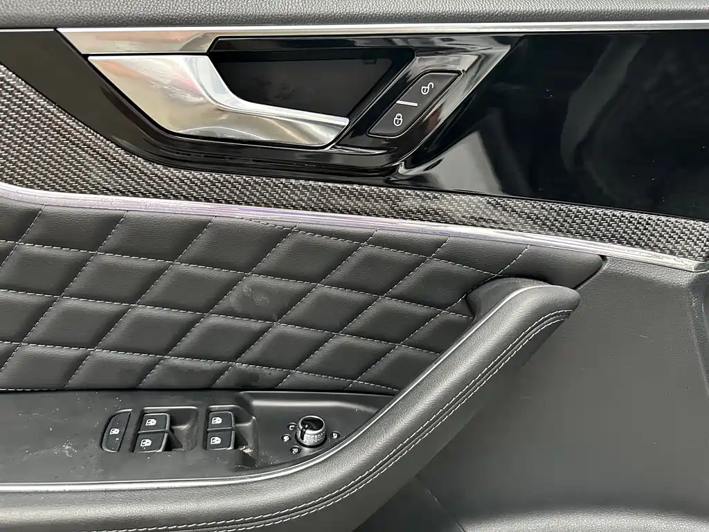 Hongqi Hongqi HS5 — фото 14