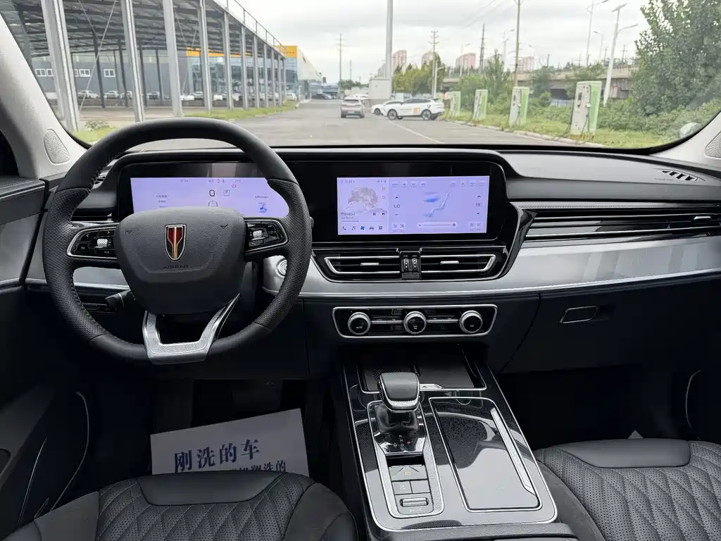 Hongqi Hongqi HS5 — фото 11