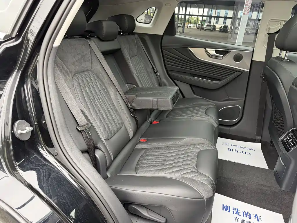 Hongqi Hongqi HS5 — фото 10