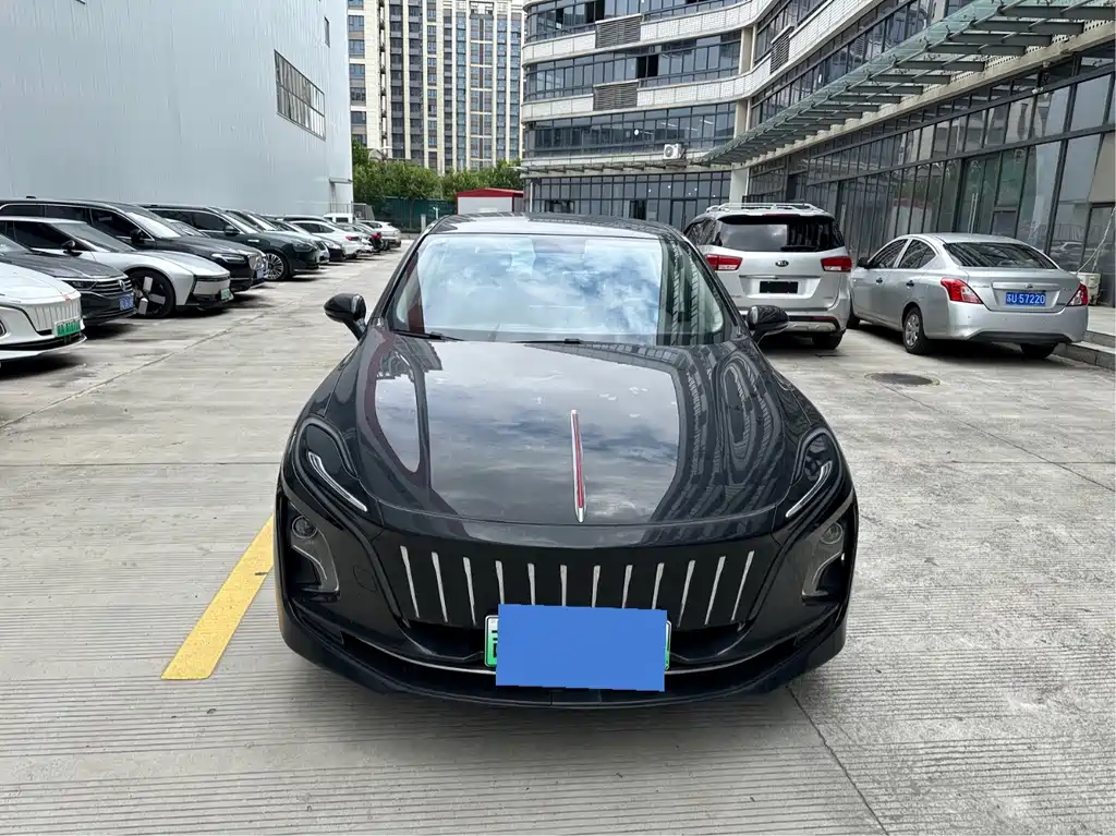 Hongqi Hongqi E-QM5 — фото 2