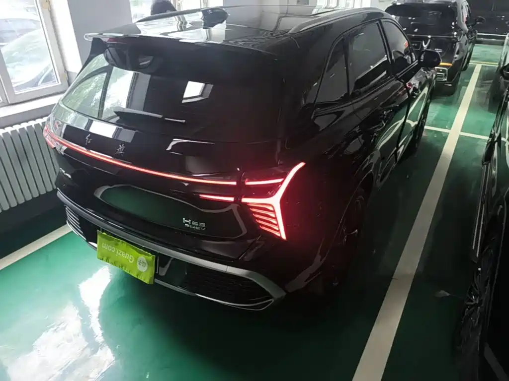 Hongqi Hongqi HS3 PHEV — фото 7
