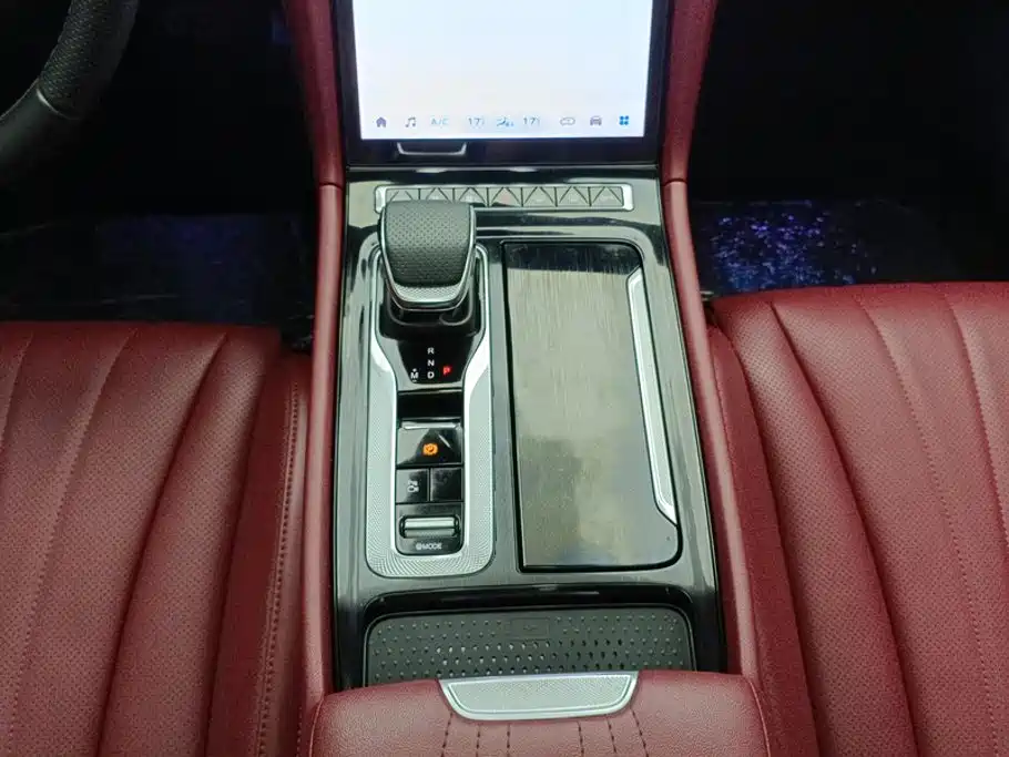 Hongqi Hongqi H5 — фото 16