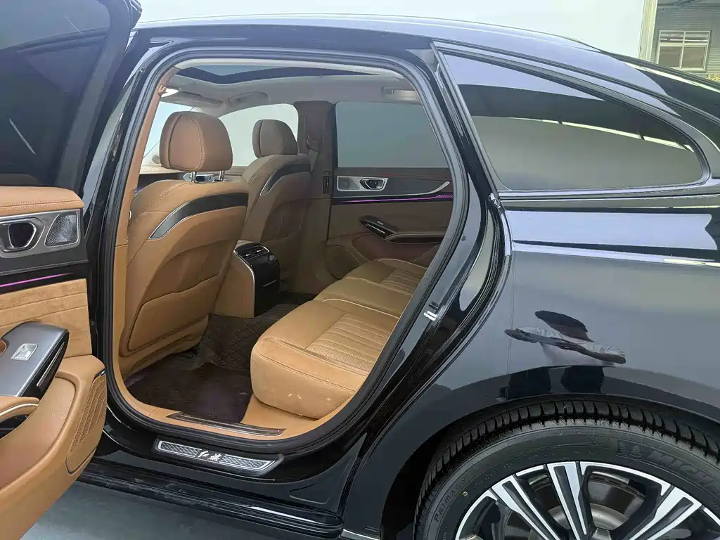 Hongqi Hongqi H9 — фото 11